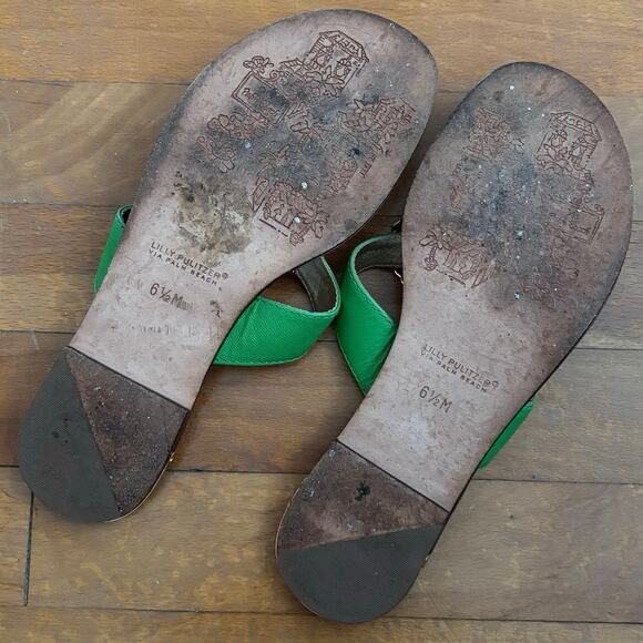 Lilly Pulitzer 6.5 Flyer Thong Sandals Guava Green Leather Pink Flower Jeweled - Picture 3 of 4